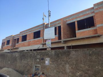 Casa Geminada à Venda