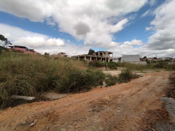 Terreno à Venda