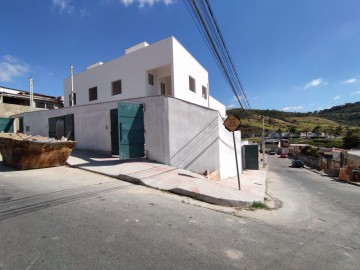 Casa Geminada à Venda